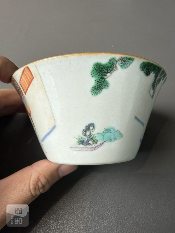 清嘉庆 粉彩西厢记人物图马蹄套杯一组五件 - 图29